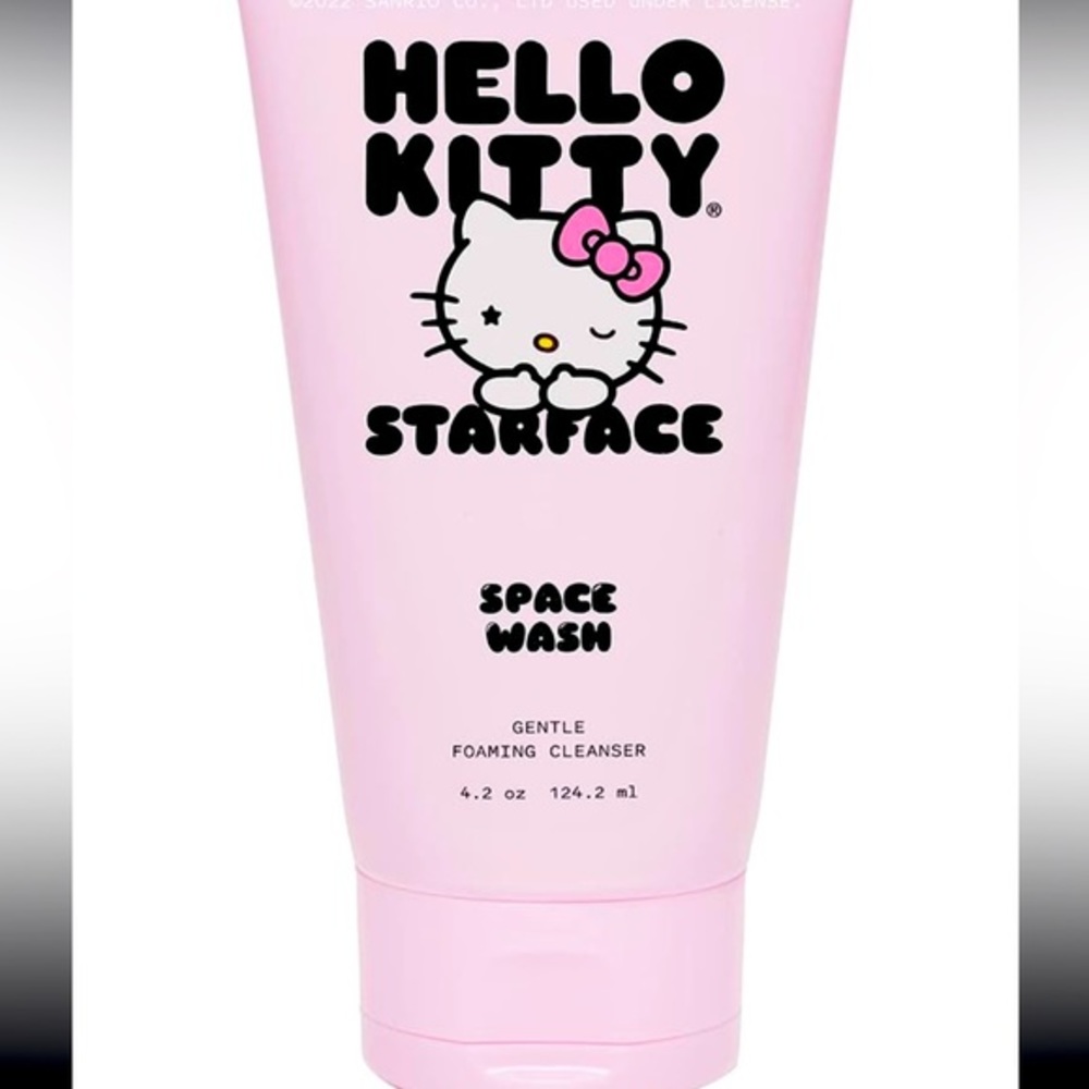 Hello Kitty Starface Space Wash 💫 gentle foaming cleanser
